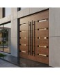 Dubbele aluminium voordeur met scharnieren in de kleur Golden Oak