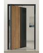 PIVOT RAIL3 - aluminium buitendeur met verticale lamellen van aluminium profielen