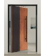 PIVOT RAIL6 - aluminium taatsdeur met zwarte verticale lamellen van aluminium profielen